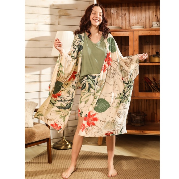 4 Piece Pastel Green & Beige Pajama Set - Picture 5 of 10